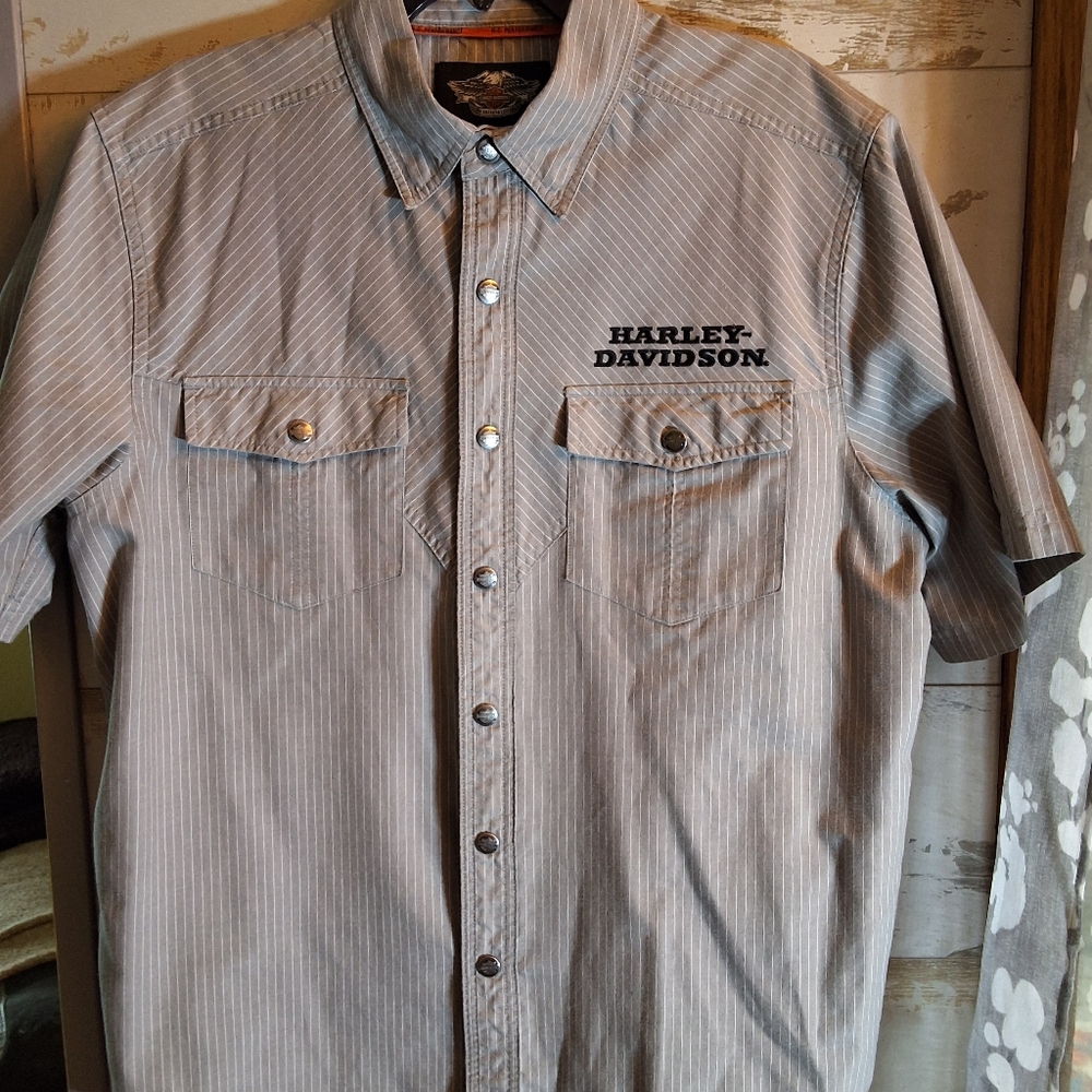 Harley-Davidson Gray Men's Shirt Large Grey Pinstripe Pearl Snap Buttons